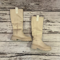 Canada Beige Boots