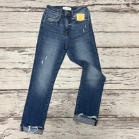 #100 Risen Medium Wash Boyfriend