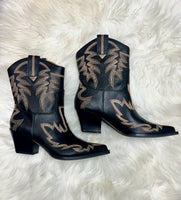 Low-Top Embroided Boots