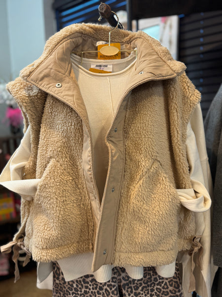 Oversized Sherpa Vest