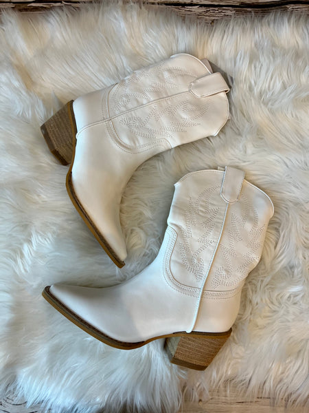 Tomi White Boots